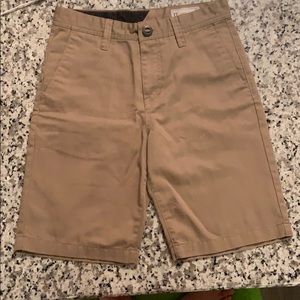 Volcom khaki shorts never Worn.